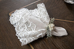 ROSE PERLA DEKORATIF PECETE EKRU 40x40cm - HOME SWEET HOME